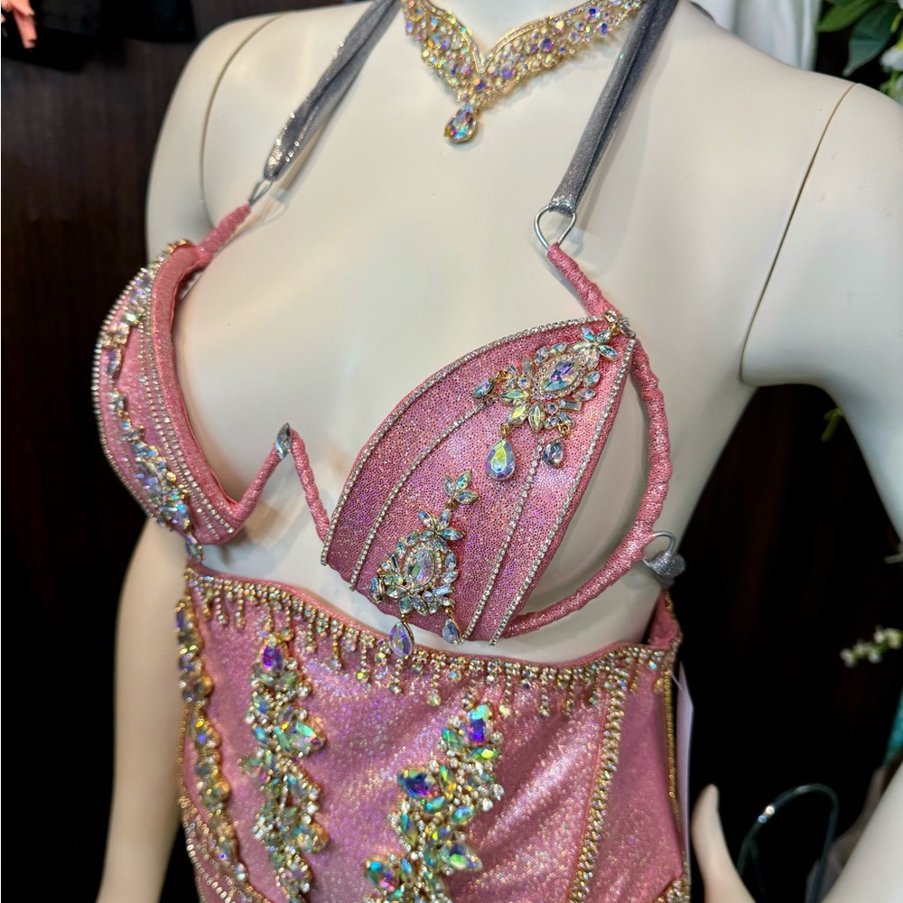 Vented diamond carnival festival wire bra